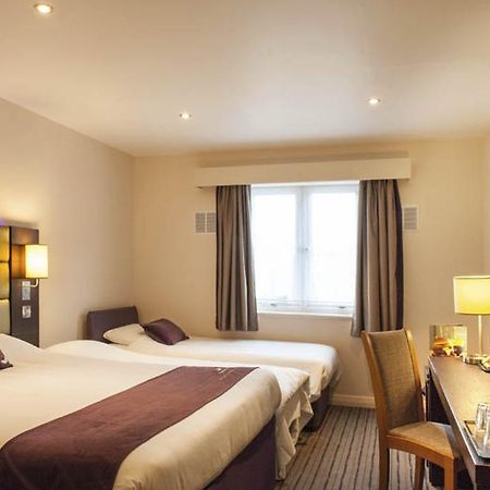 Premier Inn Aberdeen Airport - Дайс Екстериор снимка