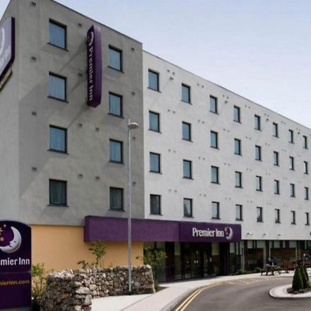 Premier Inn Aberdeen Airport - Дайс Екстериор снимка