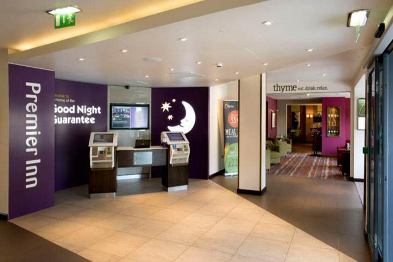 Premier Inn Aberdeen Airport - Дайс Екстериор снимка