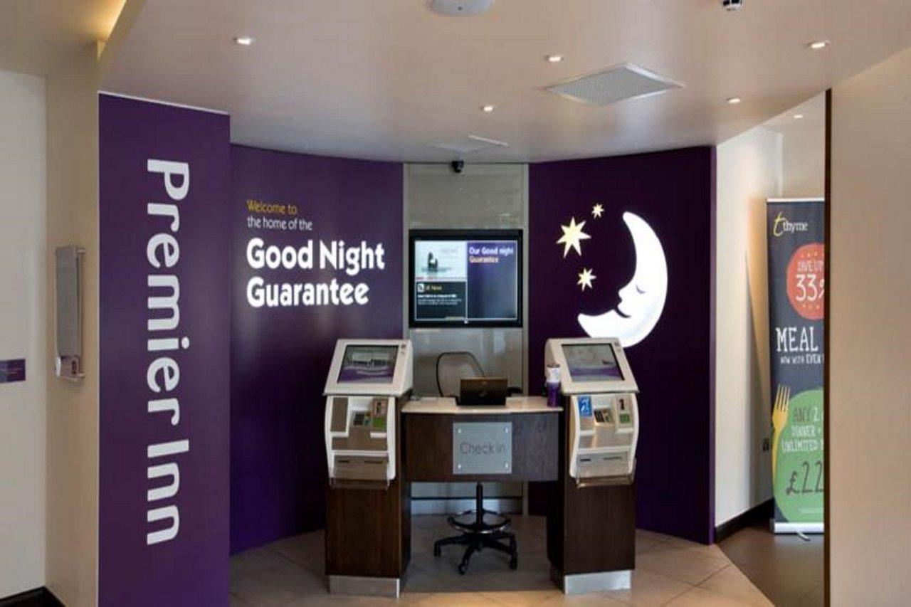 Premier Inn Aberdeen Airport - Дайс Екстериор снимка